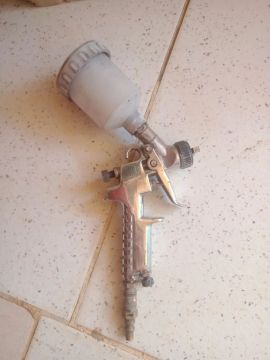 Pistola de pintura usada