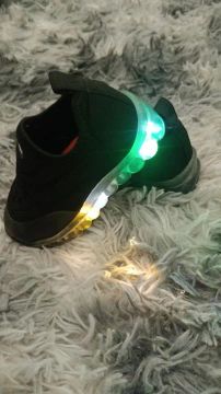 Tênis Infantil com Luz LED - Unissex