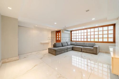 LINDÍSSIMA CASA TRÊS FIGUEIRAS ,  271 m², 03 D, 02 VA, Terraço com SPA, LAREIRA, CHURRAQUE
