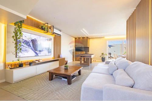 Sobrado 4 quartos, suíte, 324m² em Cachoeirinha bairro Central Park.