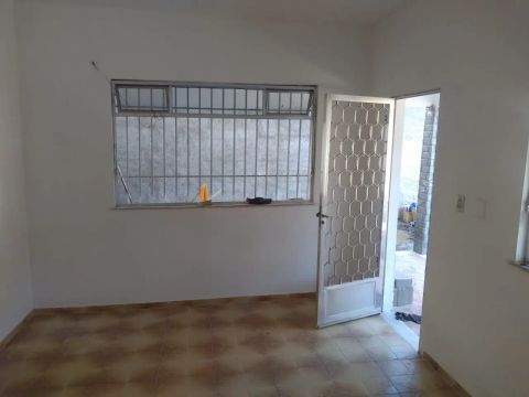 Imóvel para venda possui 350 metros quadrados com 2 quartos em Maria Paula - Niterói - RJ