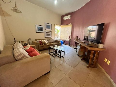 Casa na 208 norte com 4 quartos 