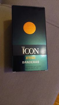 Perfume The Icon Attitude Banderas