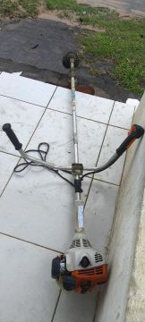 Roçadeira a gasolina