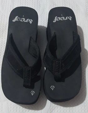 Sandalia Reef preta 37 semi nova