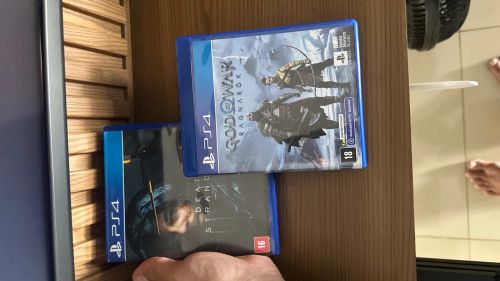 God of War Ragnarök e Death Stranding para PS4