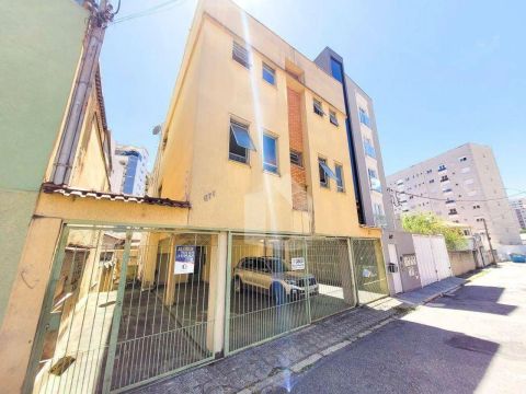 Apartamento com 1 dormitório para alugar, 50 m² por R$ 829,00/mês - Centro - Poços de Cald