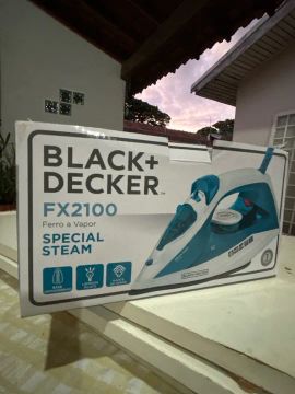 Ferro a vapor Black+Decker 220v