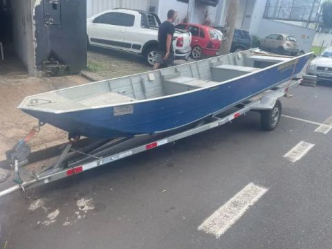 Barco De Alumínio Canoa 6 Metros Bico Chato 