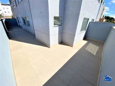 Área Privativa à Venda - 3 Quartos sendo 1 Suíte - 2 Vagas - Vila Clóris BH