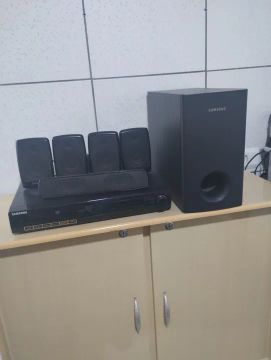 Home Theater Samsung com 5.1 Canais