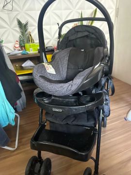 Carrinho de bebê + bebê conforto 