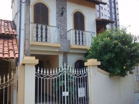 Campos dos Goytacazes - Casa Padrão - Centro
