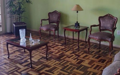 Conjunto de mesa de centro e mesa lateral 