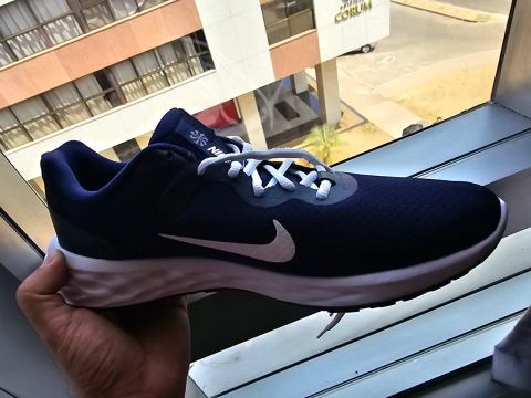 Tênis nike azul novo