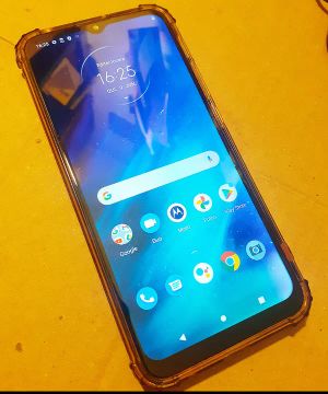 Celular Motorola One Fusion 64GB com carregador e capa - Troca em Guitarra ou Teclado  