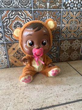 Boneca Bebê c chupeta funcionando 