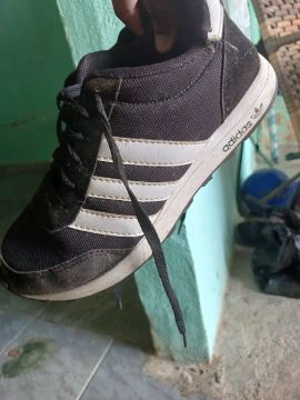 Tênis Adidas Preto