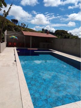 Casa de Temporada com Churrasqueira e Piscina