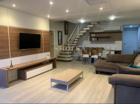 Cobertura de 3 dormitórios `venda na Trindade, Florianópolis - SC