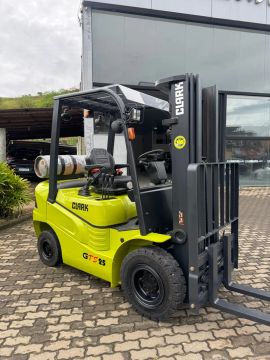 EMPILHADEIRA CLARK GTS25 2019
