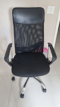 Cadeira de Escritório Giratória com Rodinhas