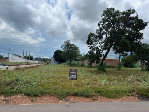 Lote misto Portal do lago - Luzimangues