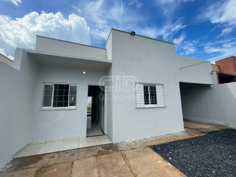 Casa com 2 quartos no Residencial Safira, com Sistema de Energia Solar