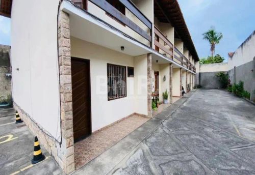 Casa de Condomínio para alugar em Cabo Frio, Palmeiras, com 2 quartos, 70m²