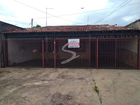Casa fundos, 1 quarto. Aluguel sem fiador! QNG 33, ao lado Taguacenter.