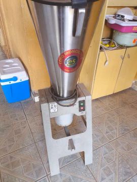 Liquidificador industrial basculante skysem 25 litros