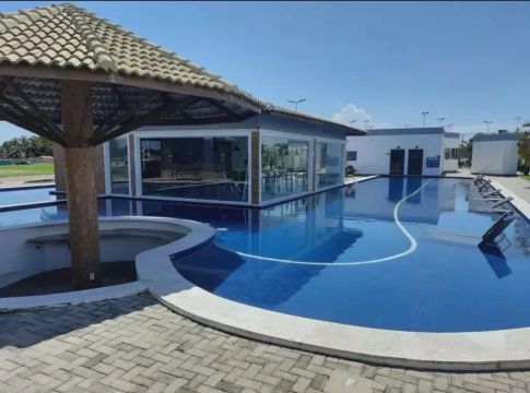 Passo ou troco em carro lote no Portal do Mar Apenas R$ 50.000,00
