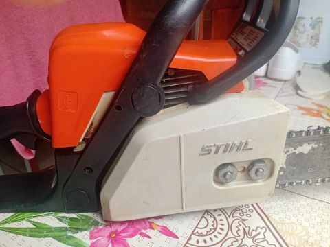 Vendo esse motor Cerra seme novo 