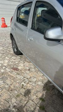 Vende-se carro , Renault Sandero2013/2014 R$26mil reais