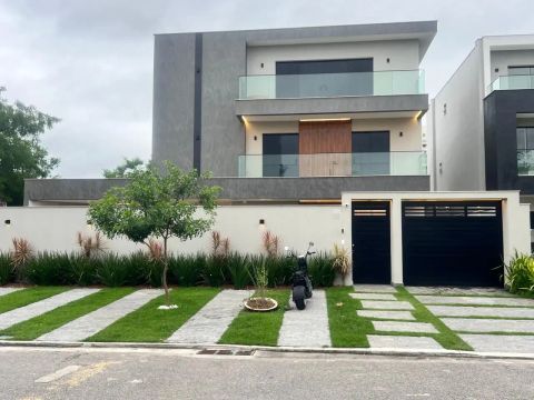 Casa Tríplex a venda no Condomínio Vivendas do Sol no Recreio dos Bandeirantes
