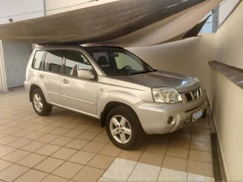NISSAN X-TRAIL GX 2.5 16V 180CV 5P ano 2005/2006 Aut.
