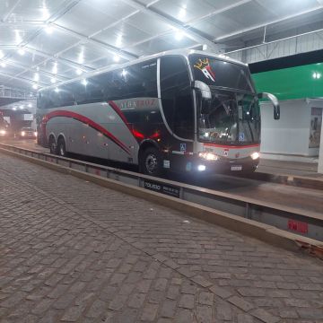 Onibus executivo para fretamento e aluguel 