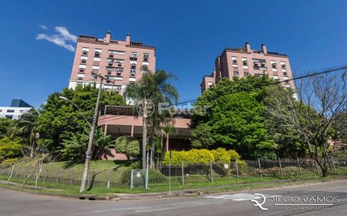 Imóvel para venda possui 96 metros quadrados com 3 quartos em Chácara das Pedras - Porto A