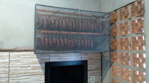 Cesto de Arame para Cura de Linguiça