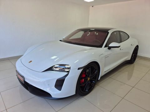 Taycan 4S 2022/2022 Elétrico 5.000km