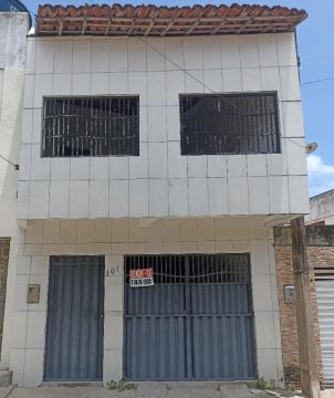 Vende-se Casa Primeiro Andar Felipe Camarao
