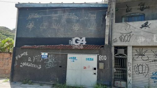 Prédio comercial em Tribobó, beirada da RJ