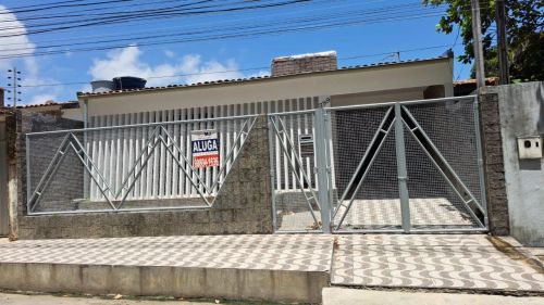 Aluga-se excelente casa no Bairro do Feitosa, Maceió - AL.