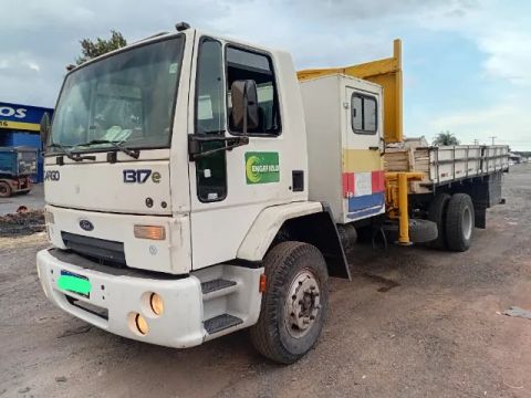 Oportunidade! FORD/CARGO 1317 E ano 2007