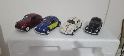 Coleção de Carros Fusca em Miniatura 1/32 60 a unidade 