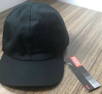 Boné Diesel Preto