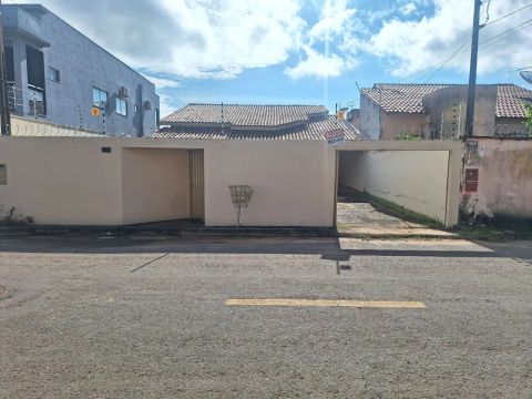Casa para alugar em ótima localização