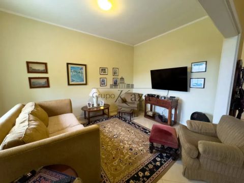 Oportunidade - Casa - Condomínio Residencial Mirante do Vale - 4 Dormitórios - 381m².