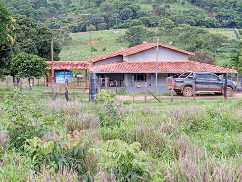 Sitio 11 Hectares/40 minutos Montes claros!!!!Aceita Imóvel Urbano Região Santa Rita!!!