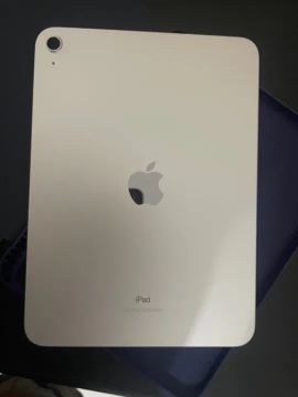iPad branco em estado impecável